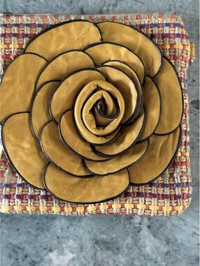 Rolling Sage Accent Bag Purse Gold Flower Leather Faux Zipper Multicolor Coin